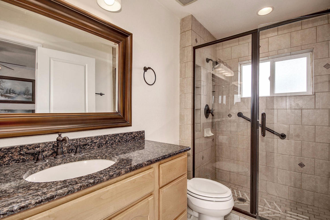 2906 E Laurel Ln, Phoenix, AZ 85028 photo 21