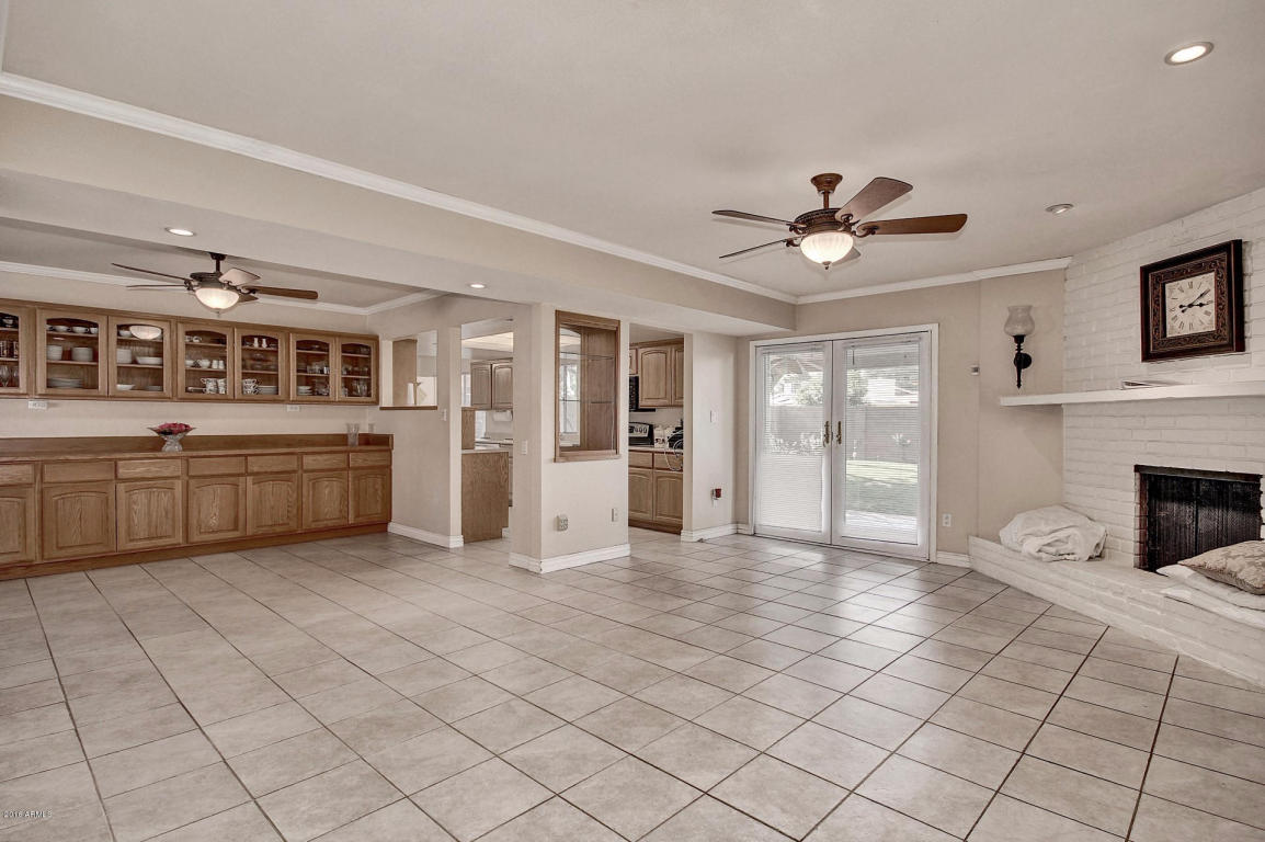 2906 E Laurel Ln, Phoenix, AZ 85028 photo 12