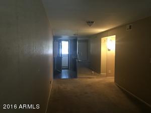 3301 Earll Dr #105, Phoenix, AZ 85018 photo 4