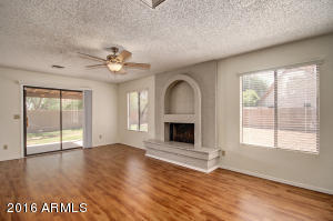 3805 E Desert Flower Ln, Phoenix, AZ 85044 photo 19