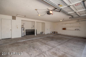 3805 E Desert Flower Ln, Phoenix, AZ 85044 photo 4