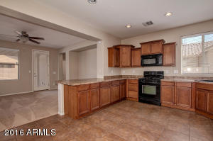 2143 S Colt Dr, Gilbert, AZ 85295 photo 1
