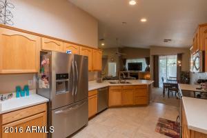 7208 S 32nd Pl, Phoenix, AZ 85040 photo 2