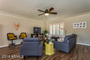 6820 N 8th Ave, Phoenix, AZ 85013 photo 2