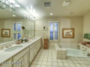 4448 E Camelback Rd #15, Phoenix, AZ 85018 photo 18