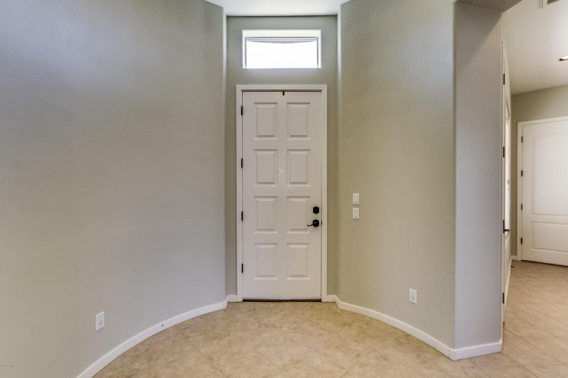 1822 E Latona Rd, Phoenix, AZ 85042 photo 4