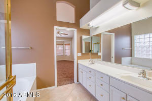  6108 W Saguaro Park Ln, Glendale, AZ 85310 photo 26