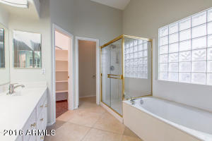  6108 W Saguaro Park Ln, Glendale, AZ 85310 photo 24