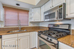  6108 W Saguaro Park Ln, Glendale, AZ 85310 photo 11