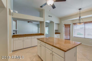  6108 W Saguaro Park Ln, Glendale, AZ 85310 photo 12