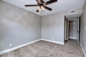 11836 S Eagleman Dr, Phoenix, AZ 85044 photo 21