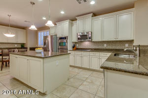 3520 E Comstock Dr, Gilbert, AZ 85296 photo 6