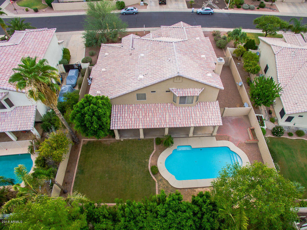331 S Surfside Dr, Gilbert, AZ 85233 photo 3
