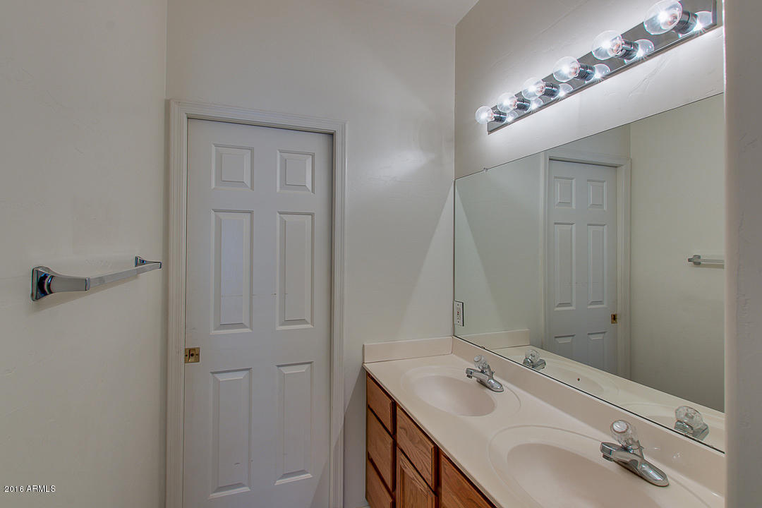 331 S Surfside Dr, Gilbert, AZ 85233 photo 42