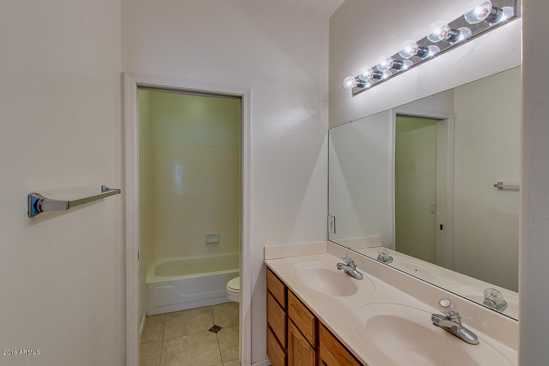 331 S Surfside Dr, Gilbert, AZ 85233 photo 43