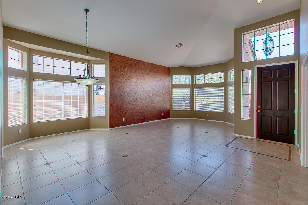 331 S Surfside Dr, Gilbert, AZ 85233 photo 8
