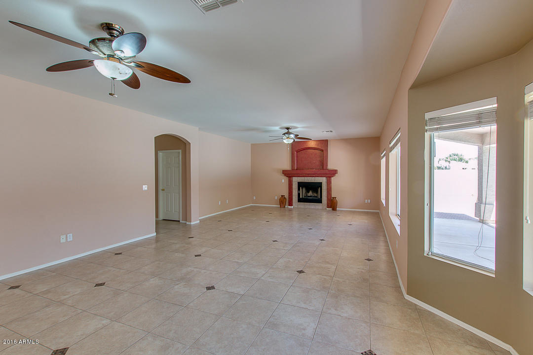 331 S Surfside Dr, Gilbert, AZ 85233 photo 23
