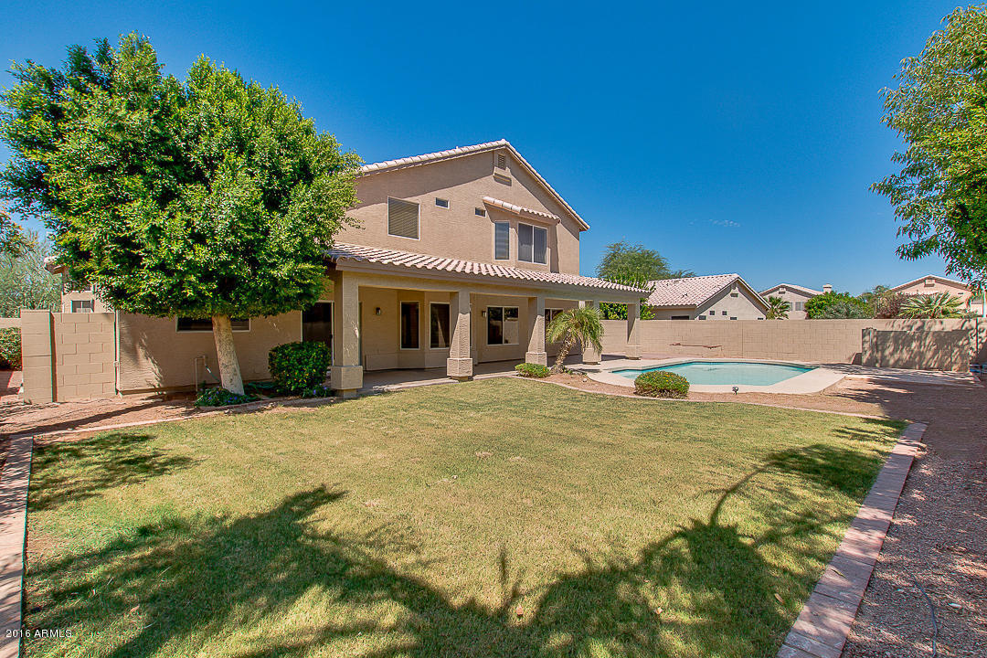 331 S Surfside Dr, Gilbert, AZ 85233 photo 5
