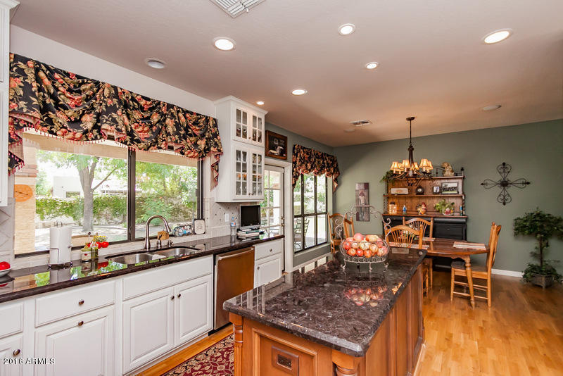 109 E Citation Ln, Tempe, AZ 85284 photo 17