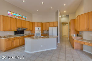 633 W Desert Ave, Gilbert, AZ 85233 photo 12