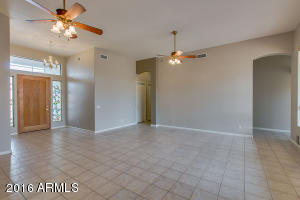 633 W Desert Ave, Gilbert, AZ 85233 photo 9