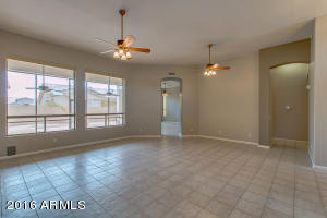 633 W Desert Ave, Gilbert, AZ 85233 photo 8
