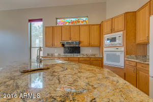 633 W Desert Ave, Gilbert, AZ 85233 photo 17