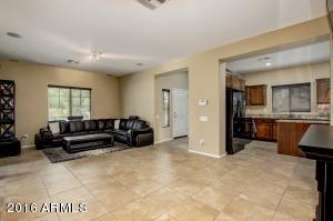 2182 W Scully Dr, Phoenix, AZ 85023 photo 5