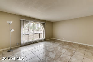 302 E Paradise Ln, Phoenix, AZ 85022 photo 4