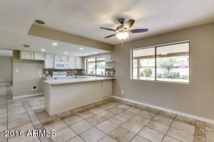 302 E Paradise Ln, Phoenix, AZ 85022 photo 12