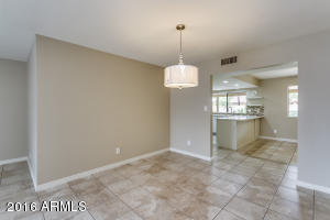 302 E Paradise Ln, Phoenix, AZ 85022 photo 9
