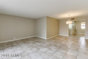 302 E Paradise Ln, Phoenix, AZ 85022 photo 5