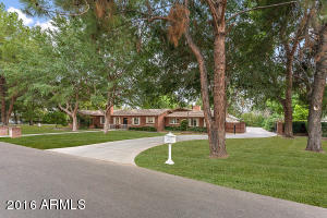 925 W Why Worry Ln, Phoenix, AZ 85021 photo 2
