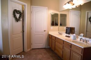 2577 E Strawberry Dr, Gilbert, AZ 85298 photo 30