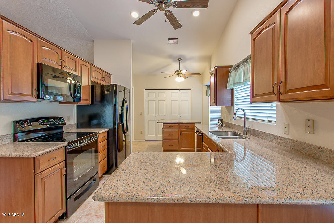 607 E Arabian Ct, Gilbert, AZ 85296 photo 4