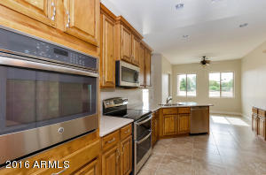 9601 S 156th Pl, Gilbert, AZ 85234 photo 2
