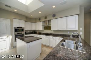 3192 E Stella Ln, Phoenix, AZ 85016 photo 5