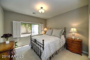 3192 E Stella Ln, Phoenix, AZ 85016 photo 13