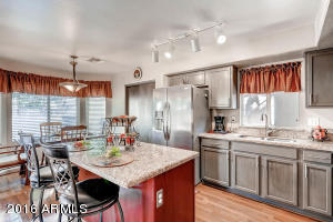 3208 E Kerry Ln, Phoenix, AZ 85050 photo 7
