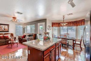 3208 E Kerry Ln, Phoenix, AZ 85050 photo 4