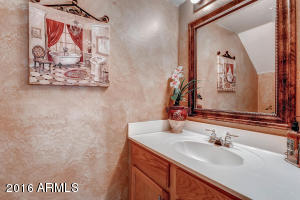 3208 E Kerry Ln, Phoenix, AZ 85050 photo 12