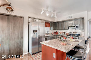 3208 E Kerry Ln, Phoenix, AZ 85050 photo 8