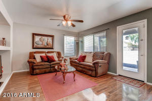 3208 E Kerry Ln, Phoenix, AZ 85050 photo 6