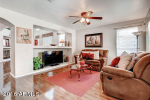 3208 E Kerry Ln, Phoenix, AZ 85050 photo 5