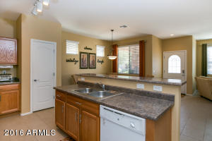 4352 E Selena Dr, Phoenix, AZ 85050 photo 7