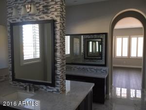 2921 E Branham Ln, Phoenix, AZ 85042 photo 7