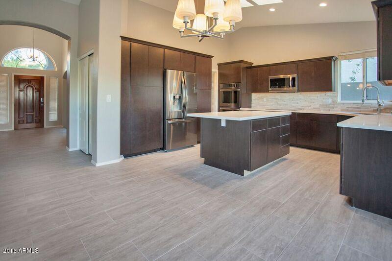 1708 E Sheena Dr, Phoenix, AZ 85022 photo 2