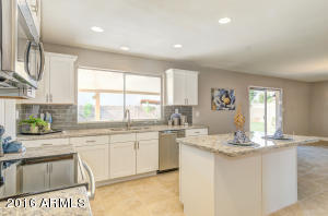 3022 E Sierra St, Phoenix, AZ 85028 photo 4