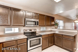 814 W Iris Dr, Gilbert, AZ 85233 photo 4