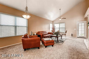 814 W Iris Dr, Gilbert, AZ 85233 photo 9